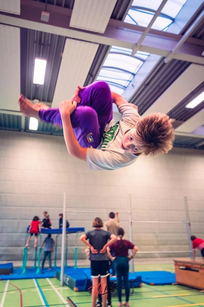 Salto in der Luft — WEMOVE.